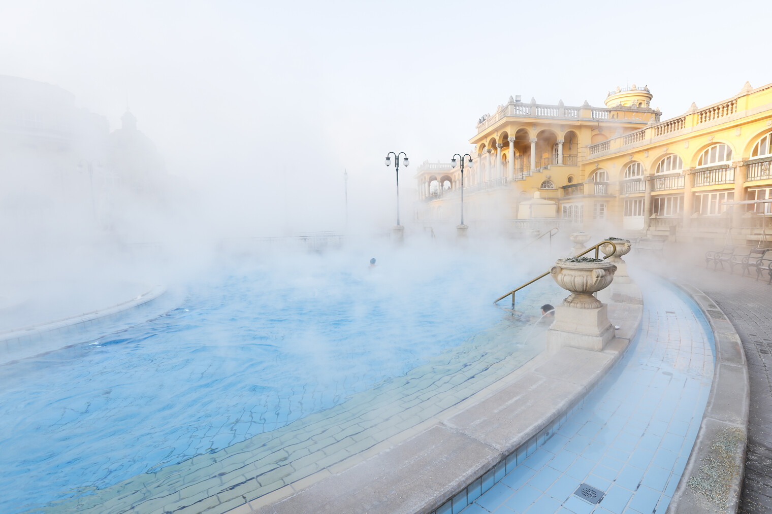 Bains bouillonnants de Budapest, Hongrie