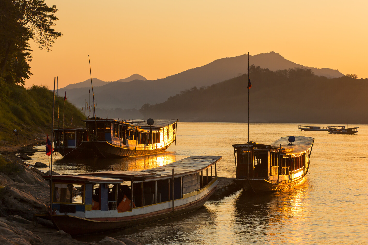 Des bateaux sur le Mékong à Luang Prabang au Laos