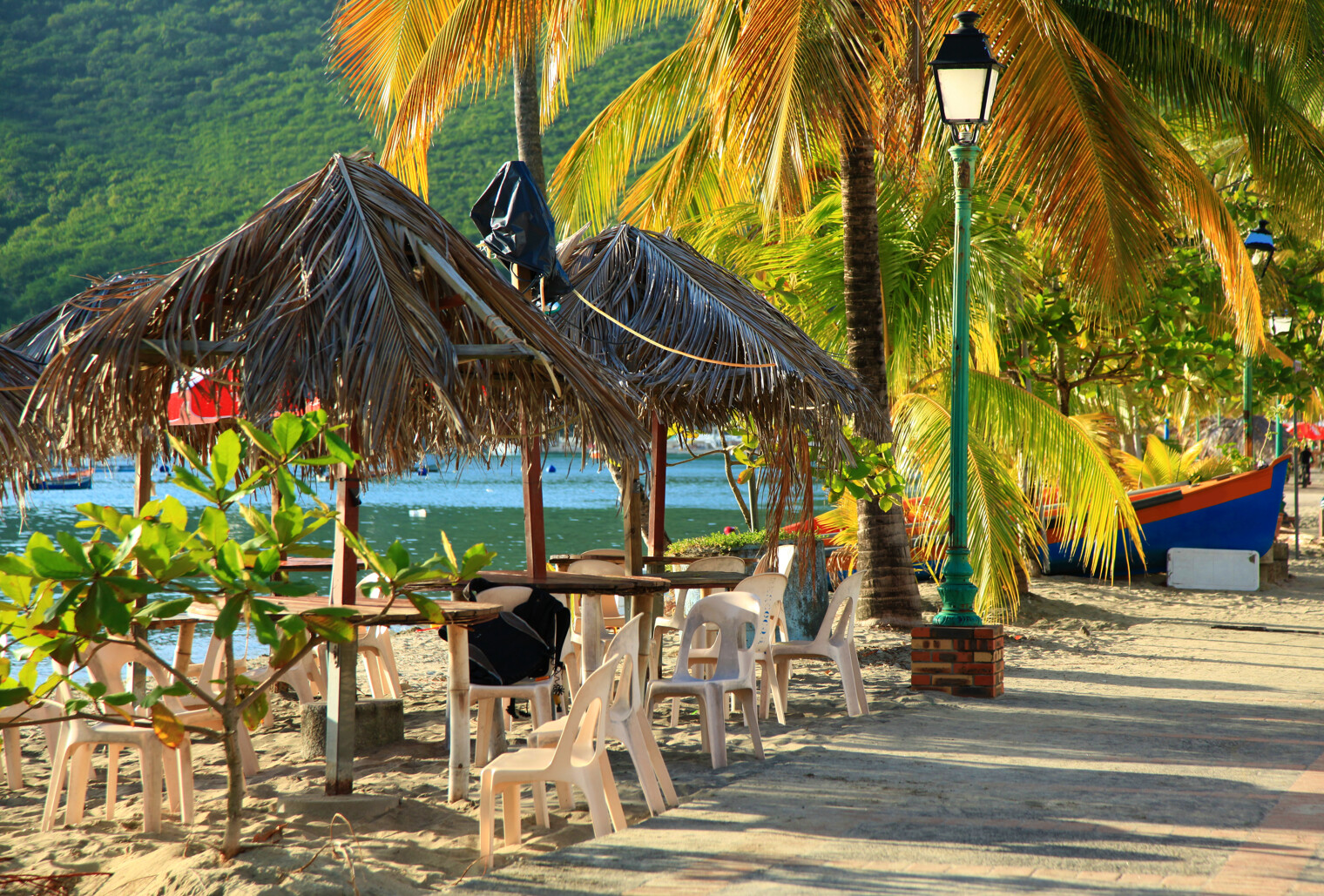 Restaurant sur la plage à Grande Anse d'Arlet en Martinique