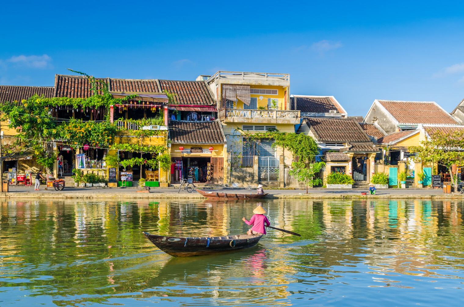 Vue sur le village de Hoi An au Vietnam depuis l'eau
