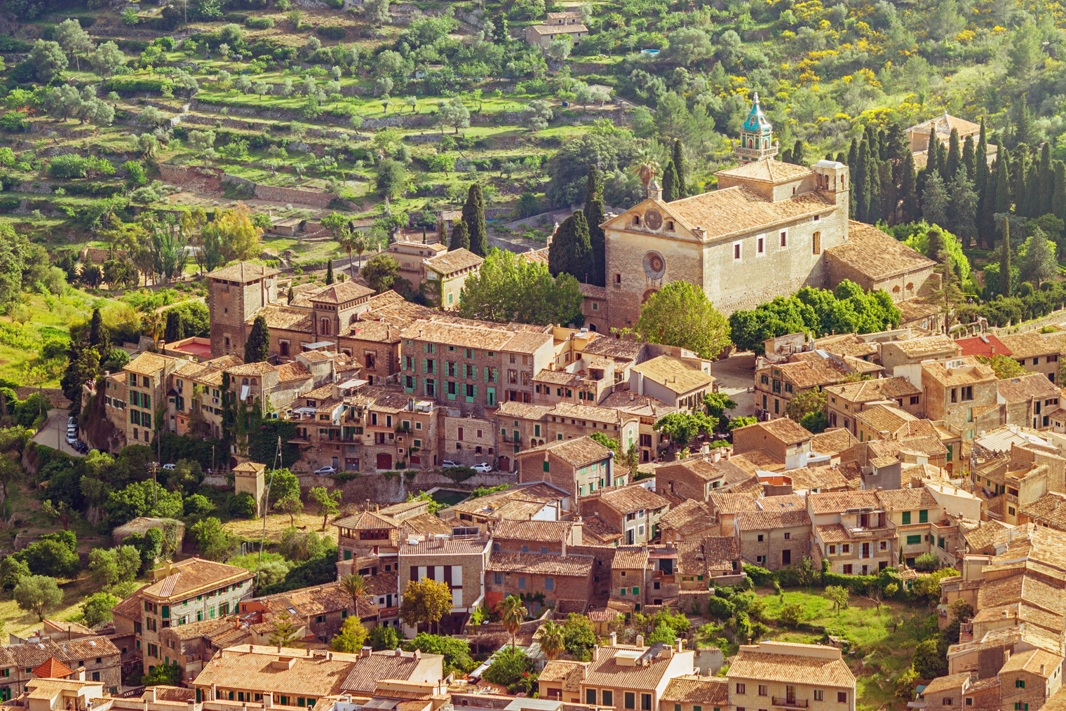 Village ensoleillé