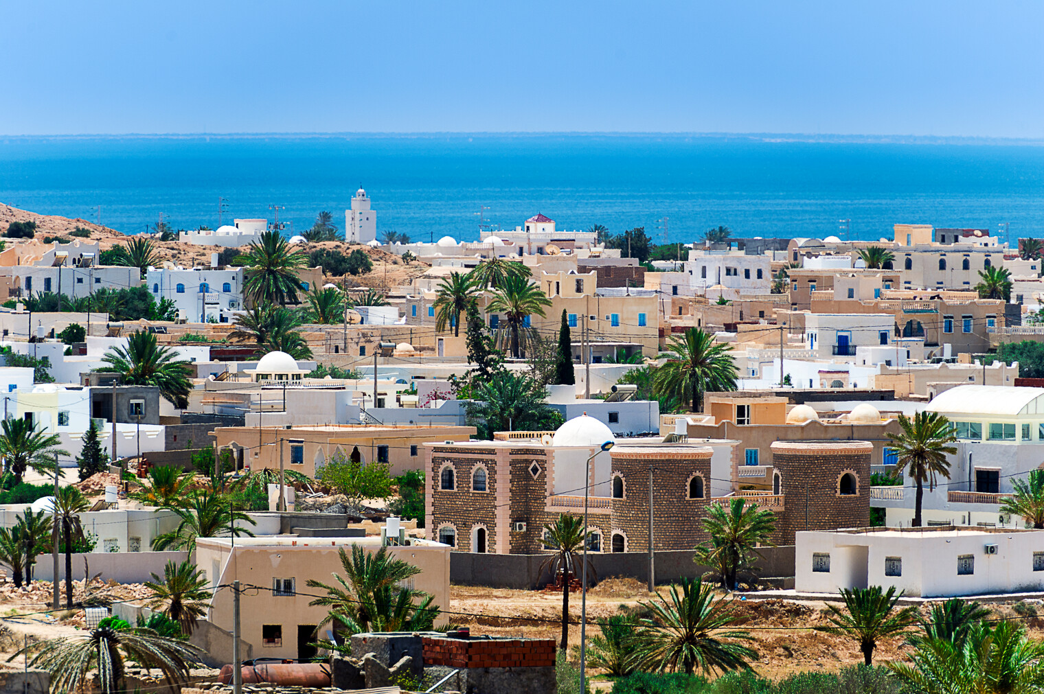 La ville blanche de Djerba en Tunisie