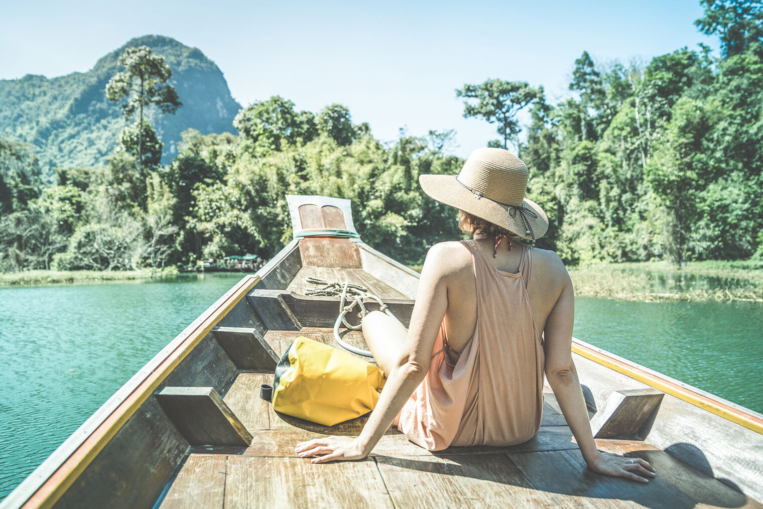 en bateau dans les canaux