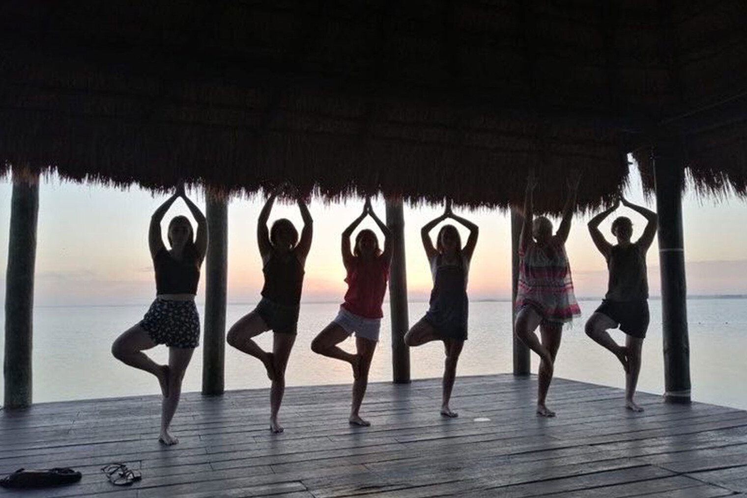 faire du yoga entre copines