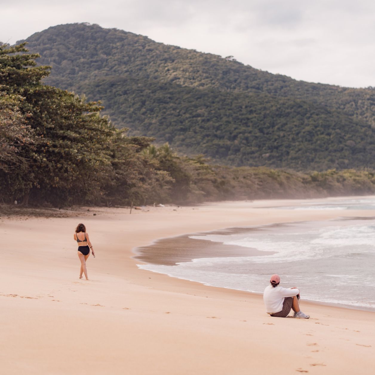 Femme sur la plage Copines de Voyage