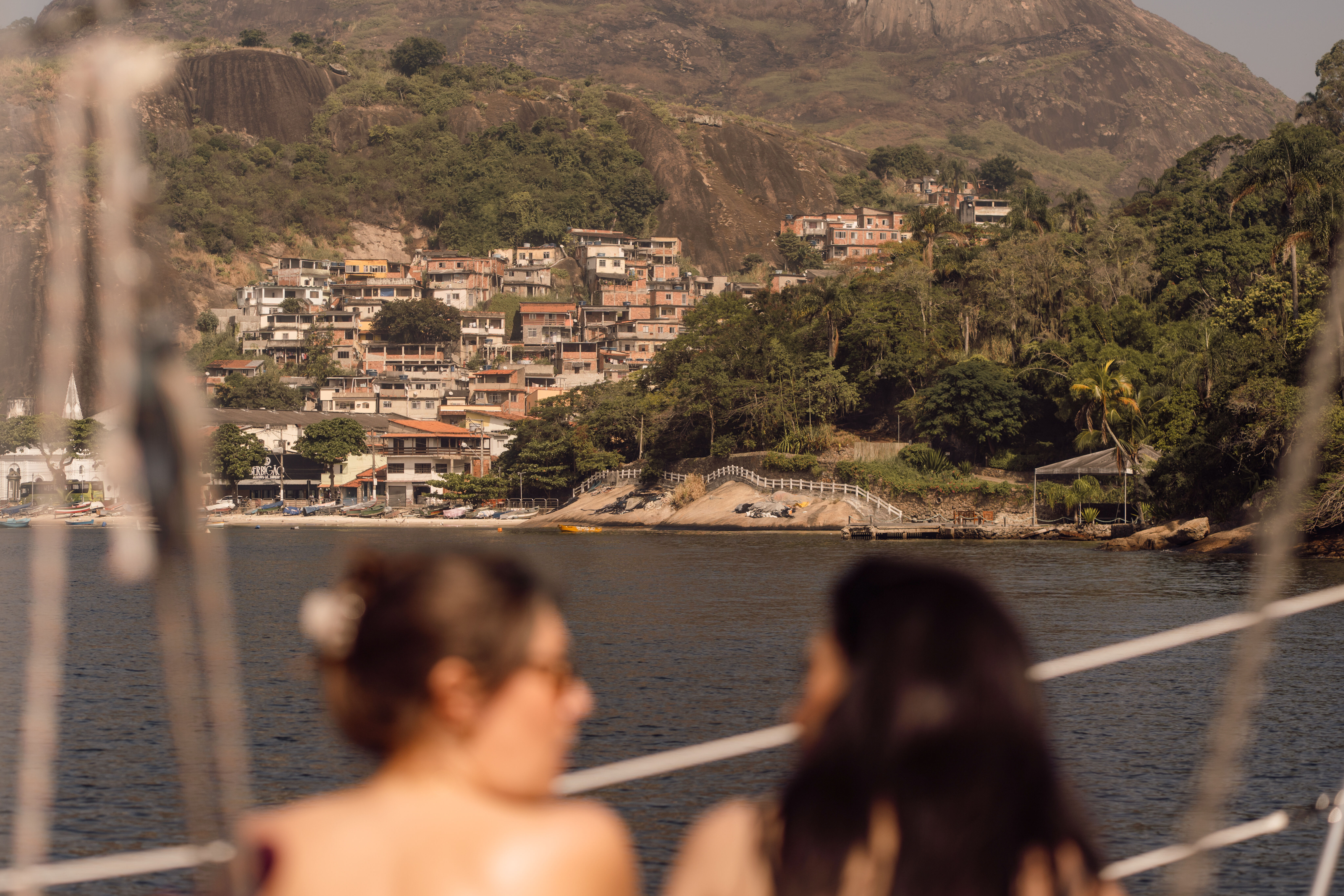 Rio de Janeiro : Santa Teresa, favela et tour en bateau 