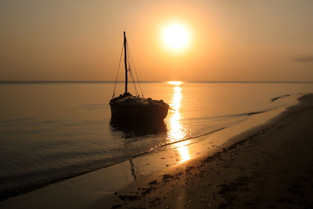 Tofo : coucher de soleil en dhow