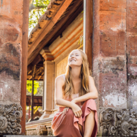 Bienvenue sur l'île des Dieux ! (Attention les vols peuvent partir la veille)