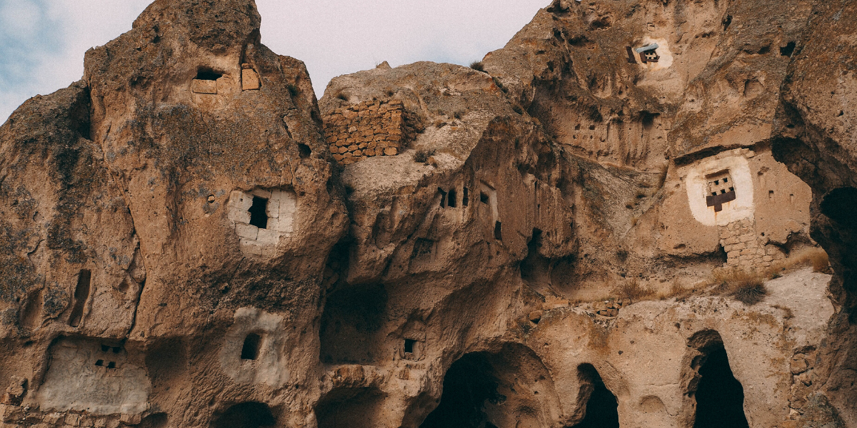 Ville souterraine et vallée de Soganli