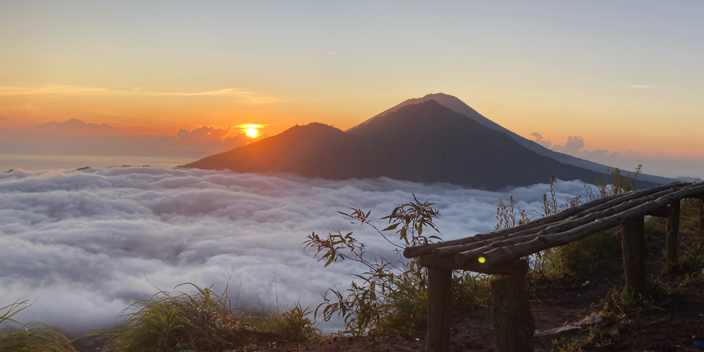 Mont Batur au lever du soleil