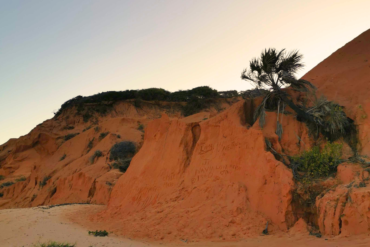 Vilanculos : coucher du soleil sur les dunes rouges