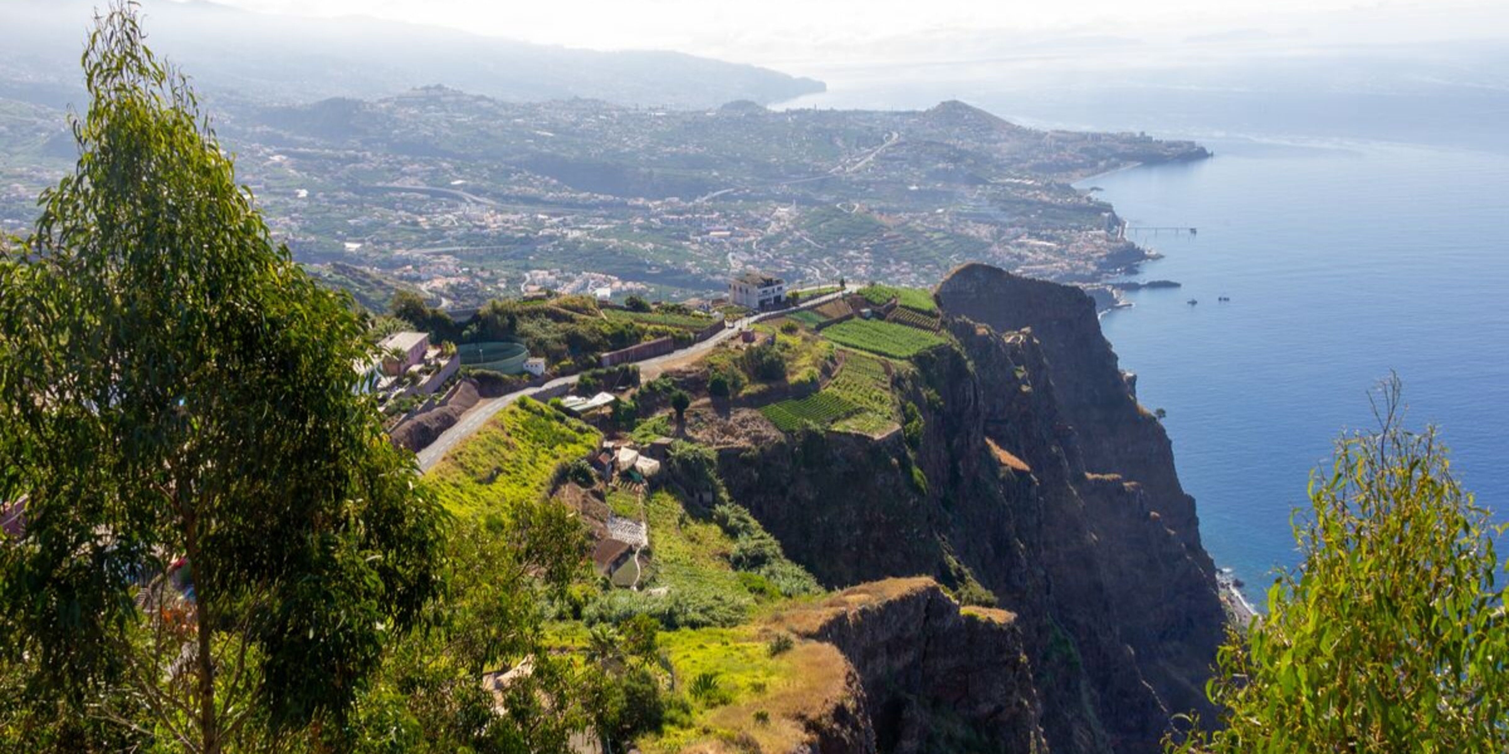 Funchal - Câmara de Lobos - Cabo Girão - Porto Moniz - Funchal