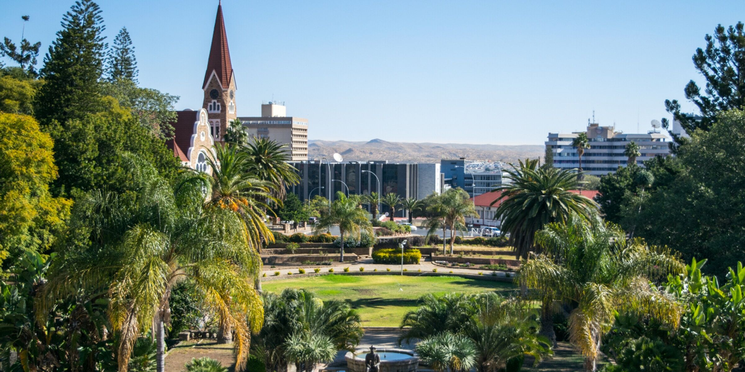 Arrivée en Namibie (Attention les vols peuvent partir la veille) 
