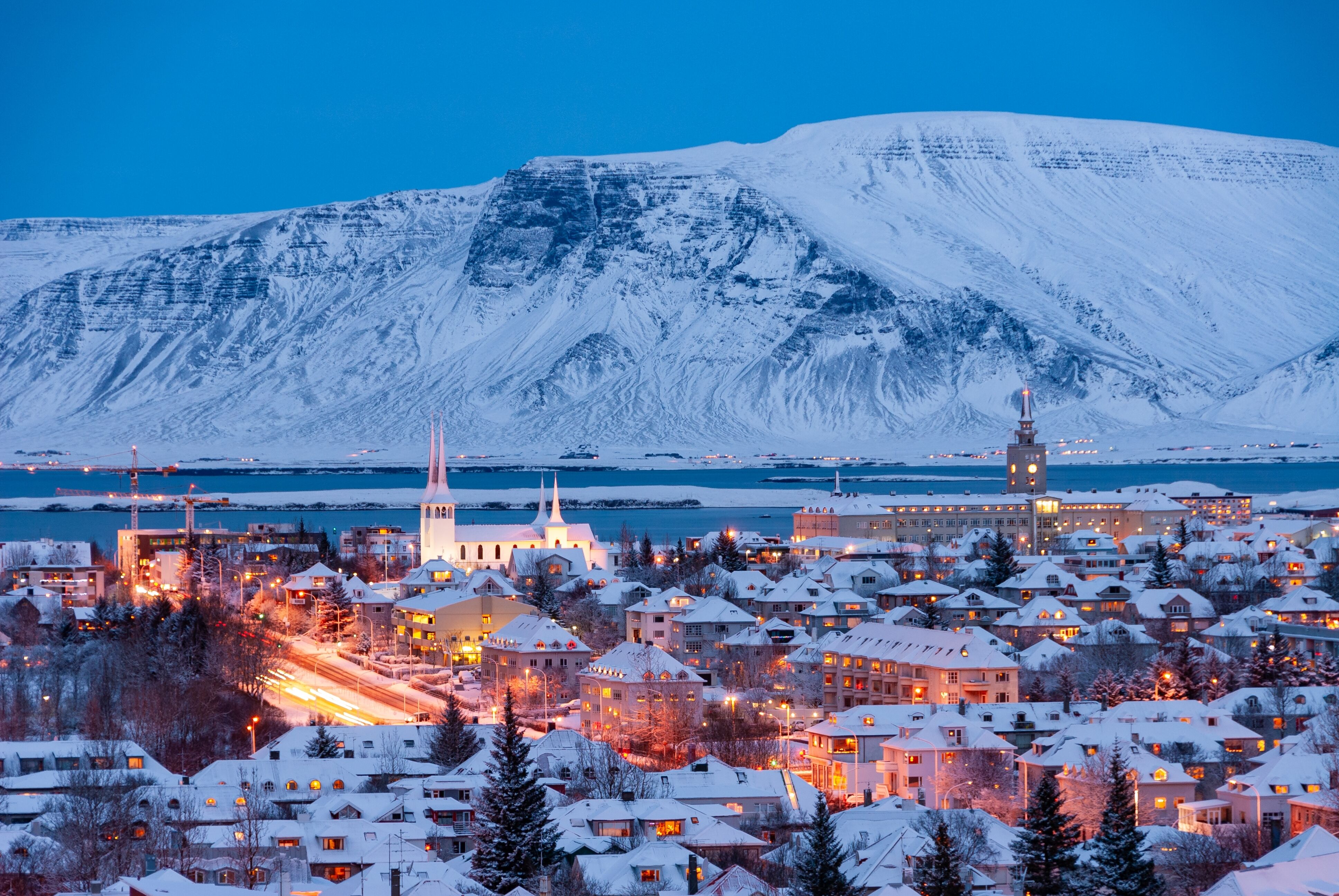 image de l'offre Nouvel An entre feu et glace en Islande (vols inclus)