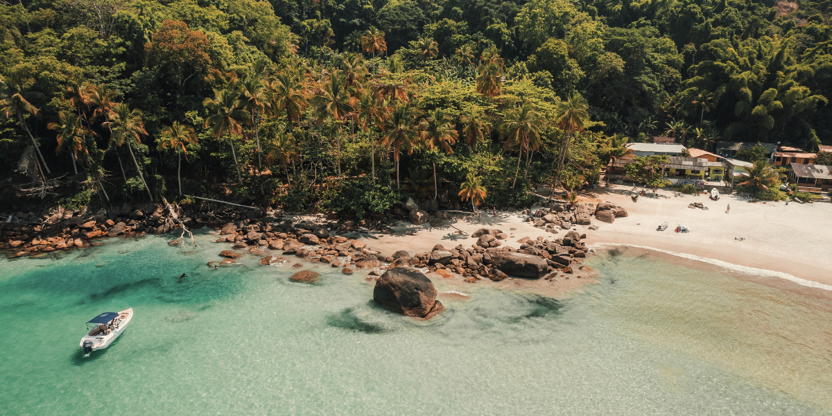 Lagoa Azul, Ilha Grande, Brésil ©Shutterstock