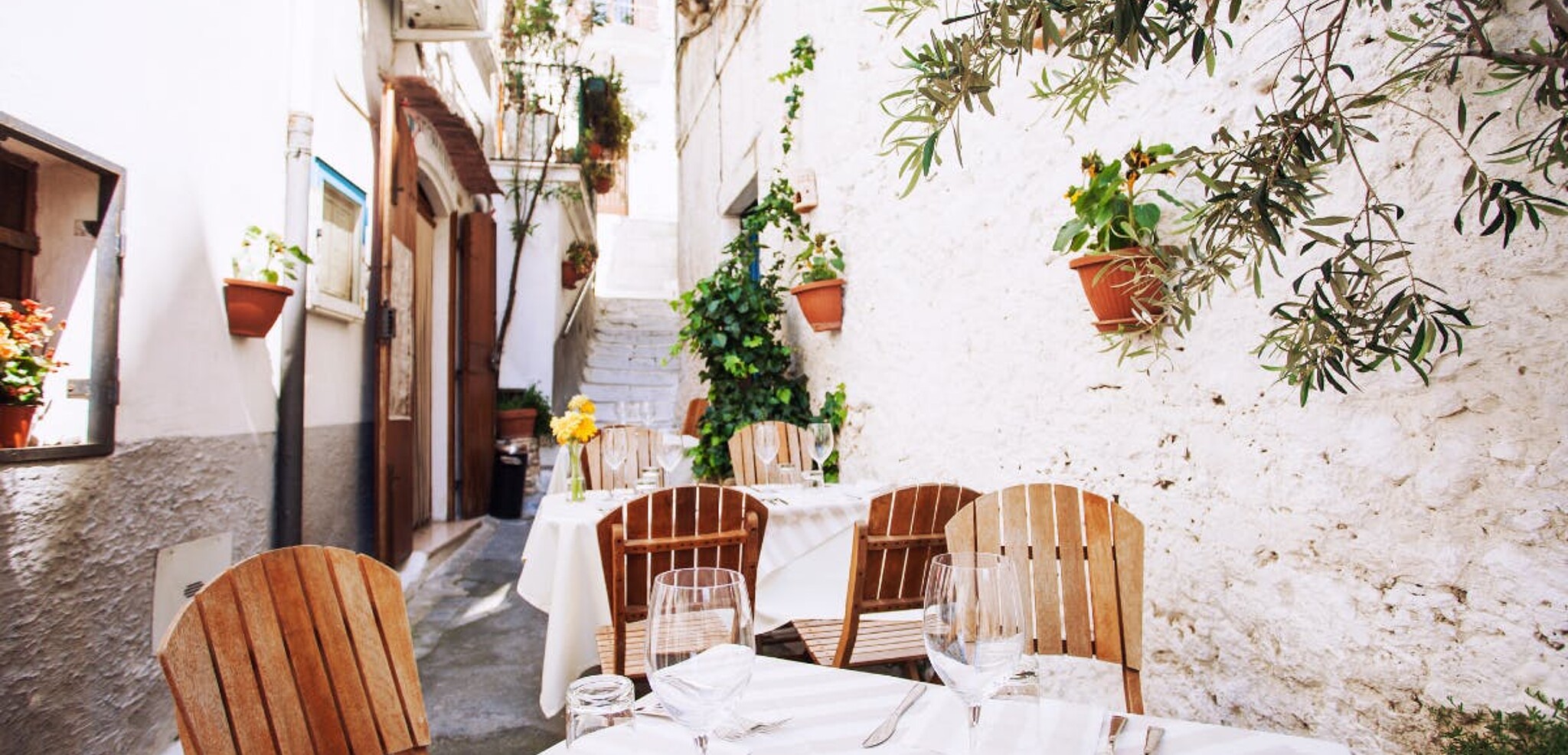 Profitez des nombreuses petites terrasses pour les pauses déjeuners !