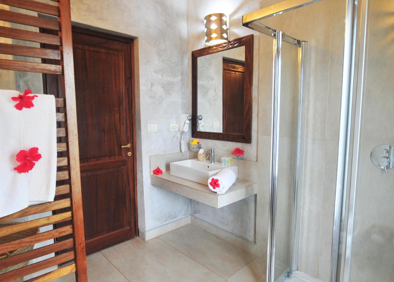 Avec salles de bains privatives : Hôtel Voi Kiwengwa Resort (ou similaire) 