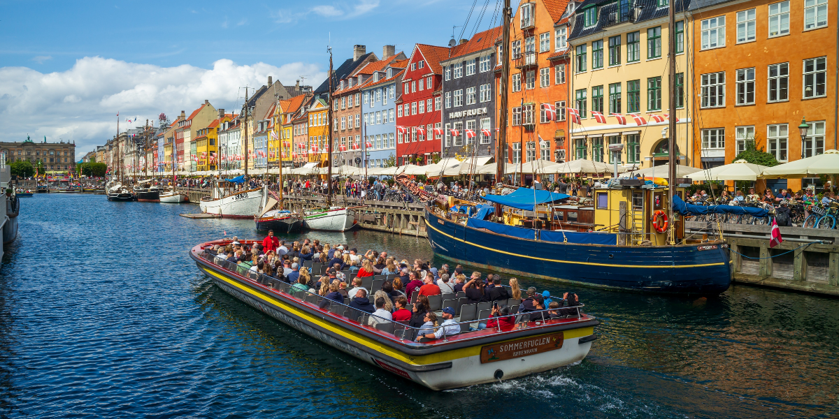 Une croisière pour admirer la ville sous un autre angle (non inclus) - jour 1 à 4 