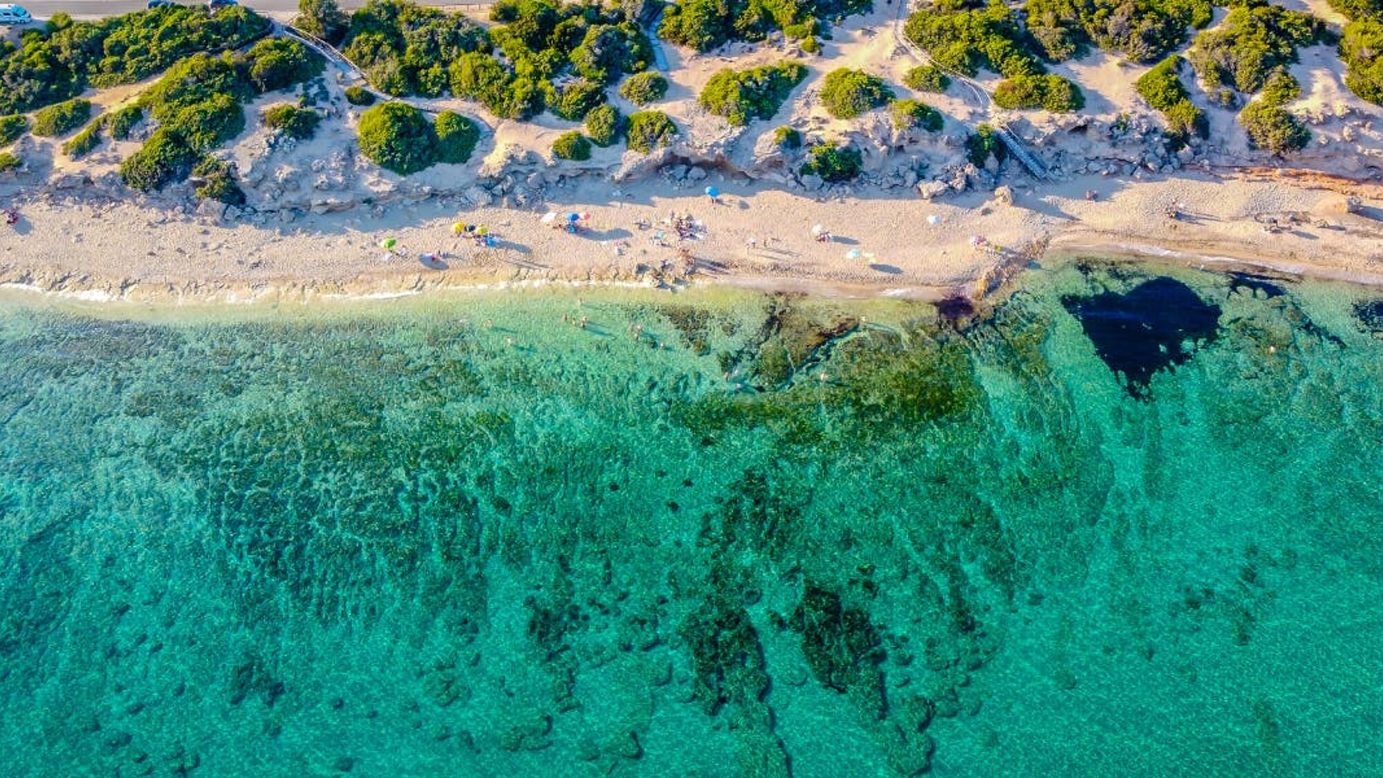 Entre 2 visites, baignez-vous sur cette côte aux eaux cristallines