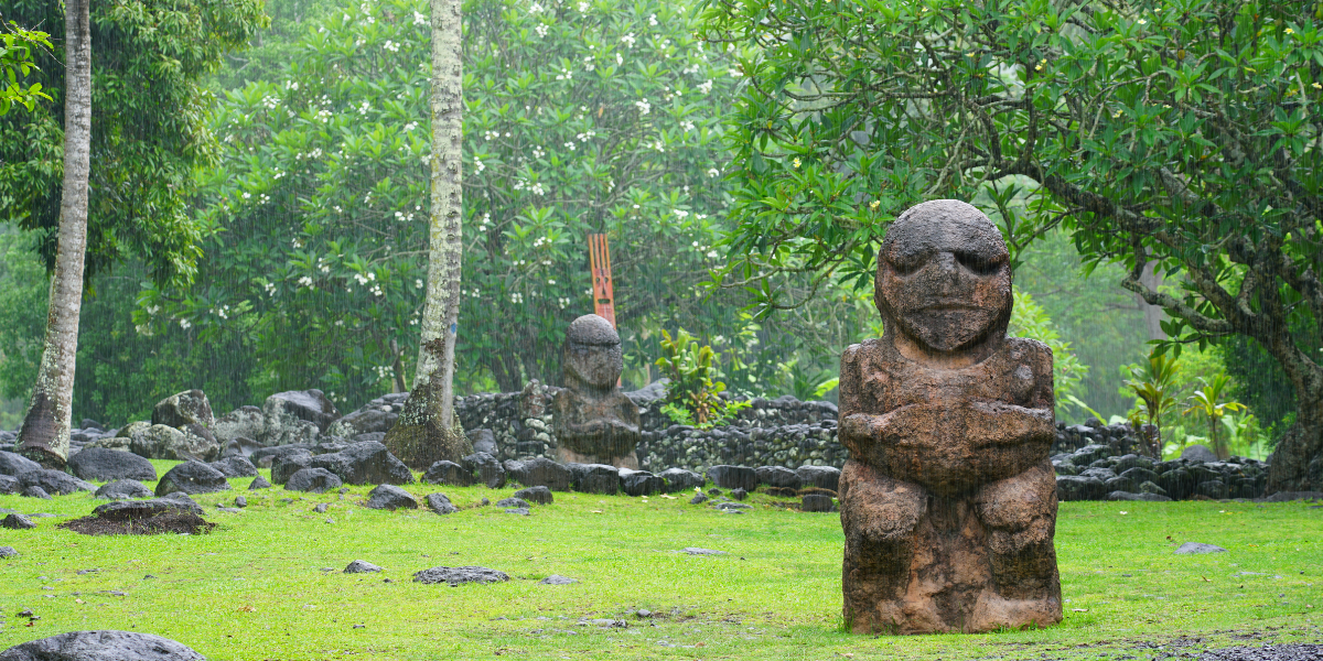 Site archéologique du marae Arahurahu, Tahiti ©Shuttestock