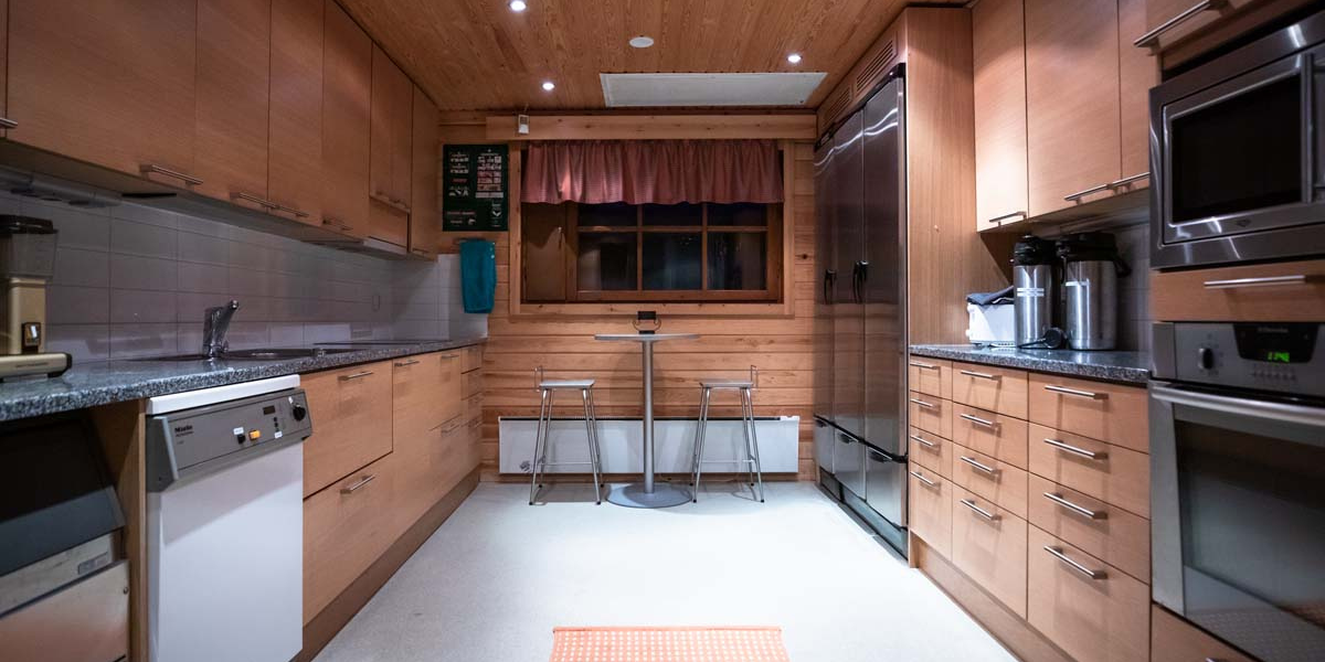 Une cuisine équipée 