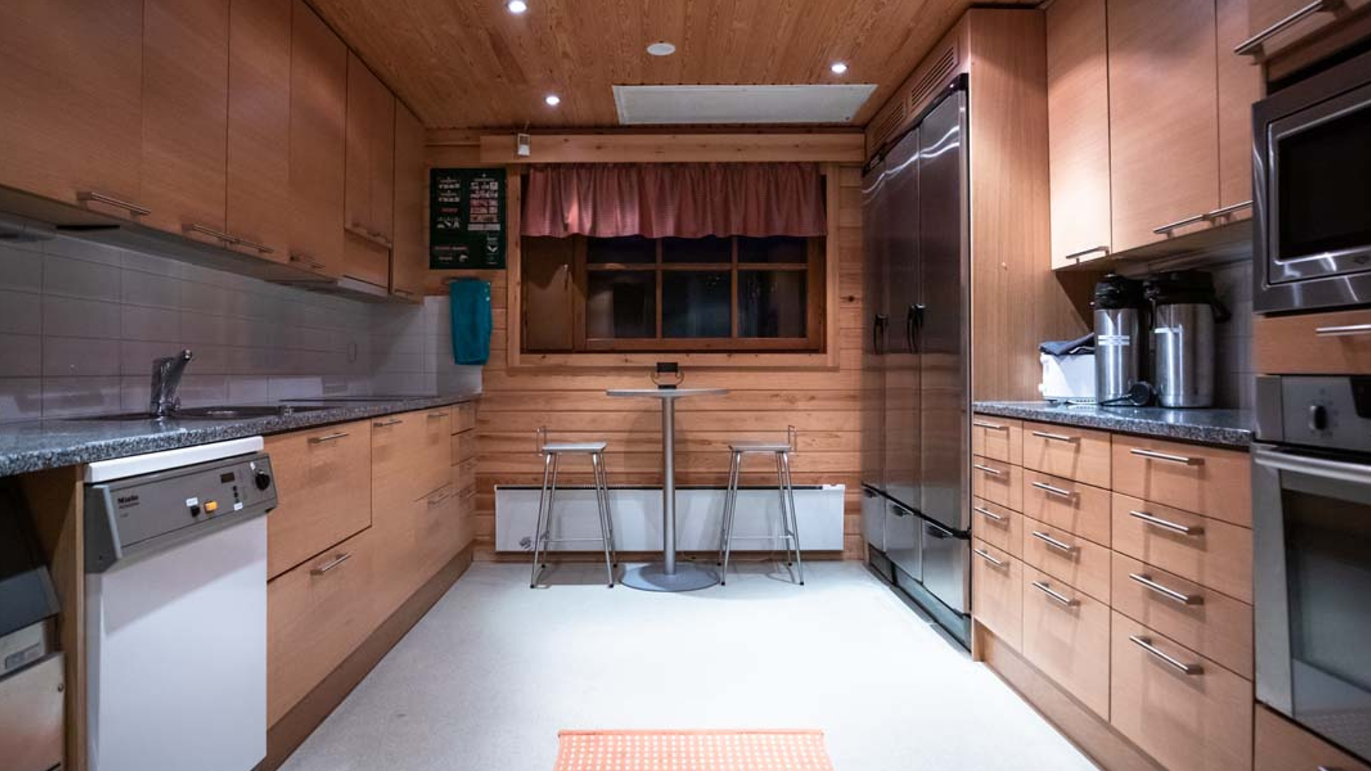 Une cuisine équipée