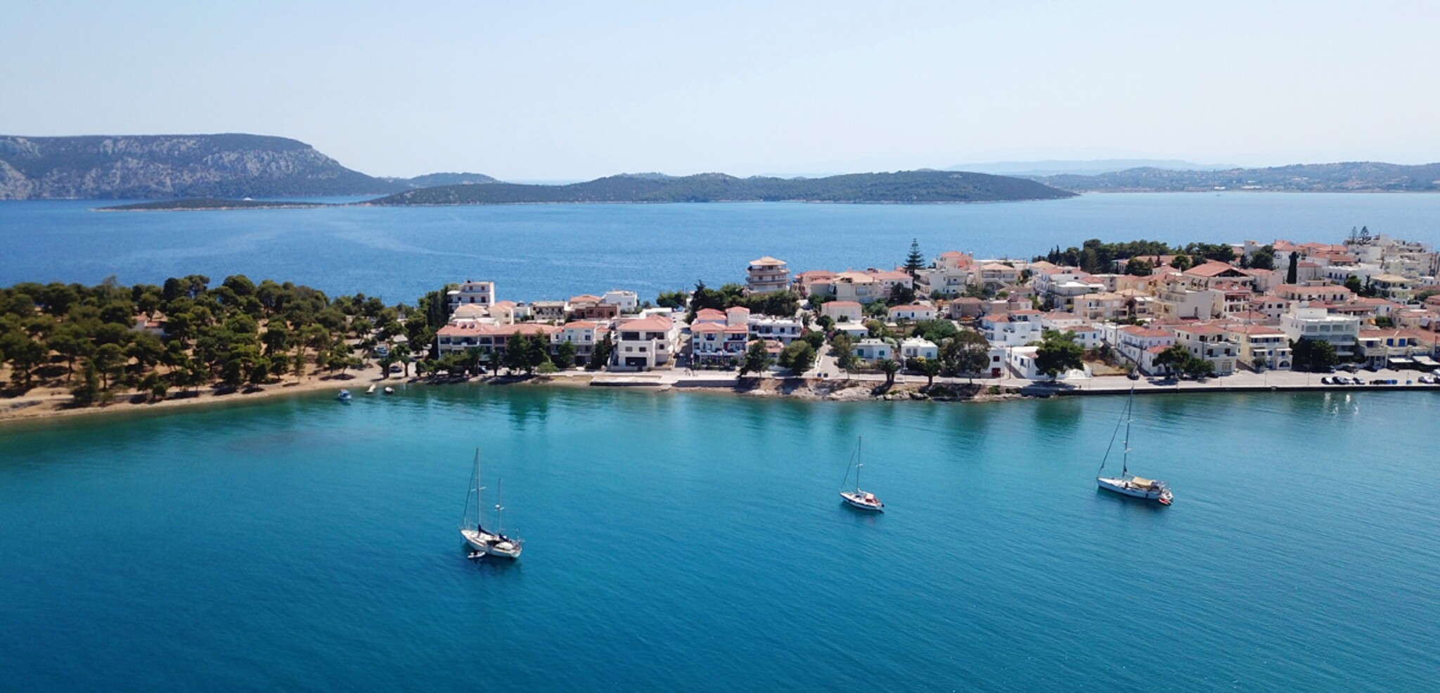 Puis rejoignez la presqu'île d'Ermioni, dans le Péloponnèse