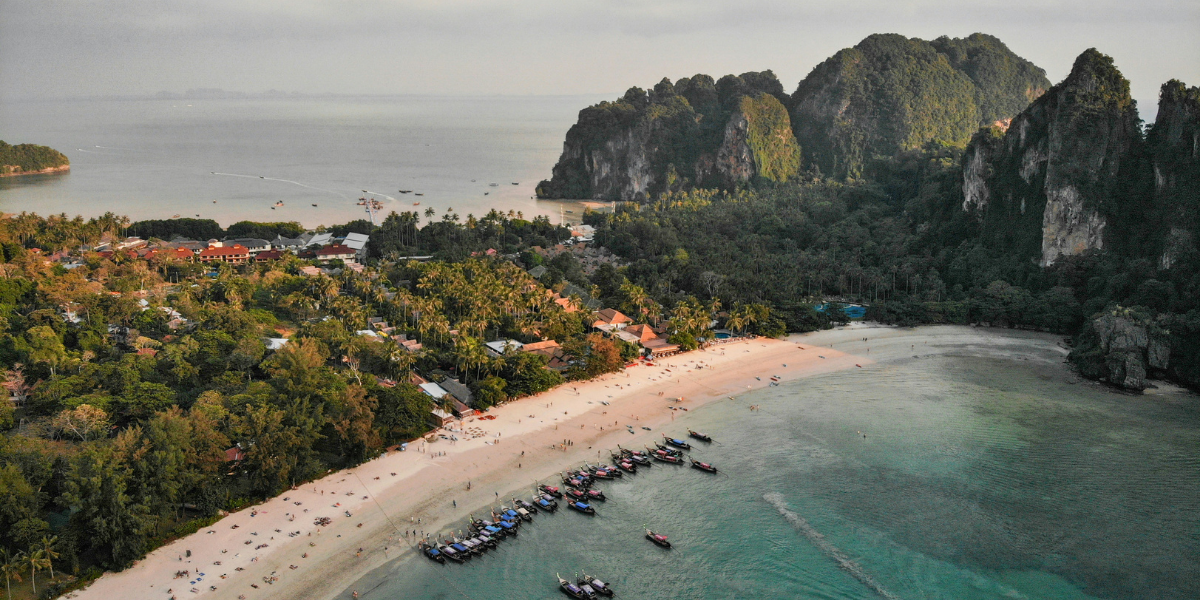 Krabi, Thaïlande ©Rachael Annabelle / Unsplash