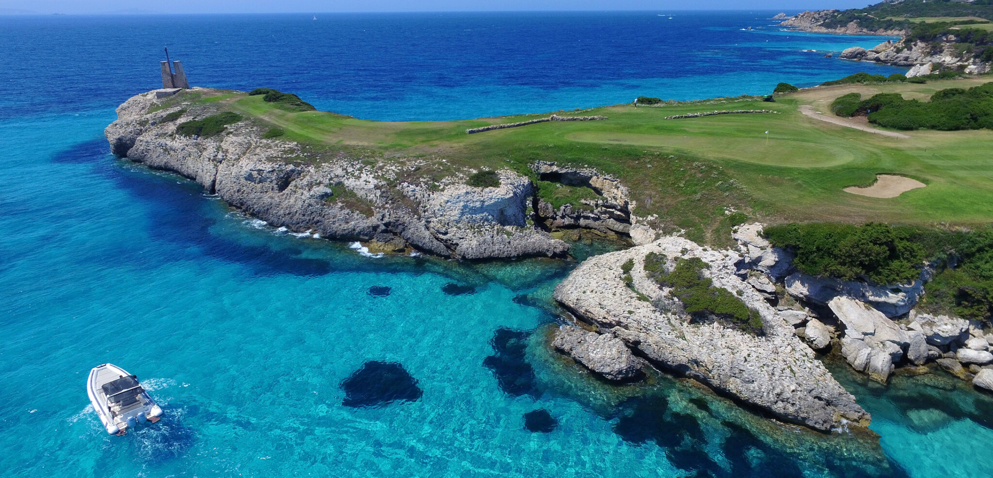 Partez pour une journée en mer en bateau à moteur avec skipper