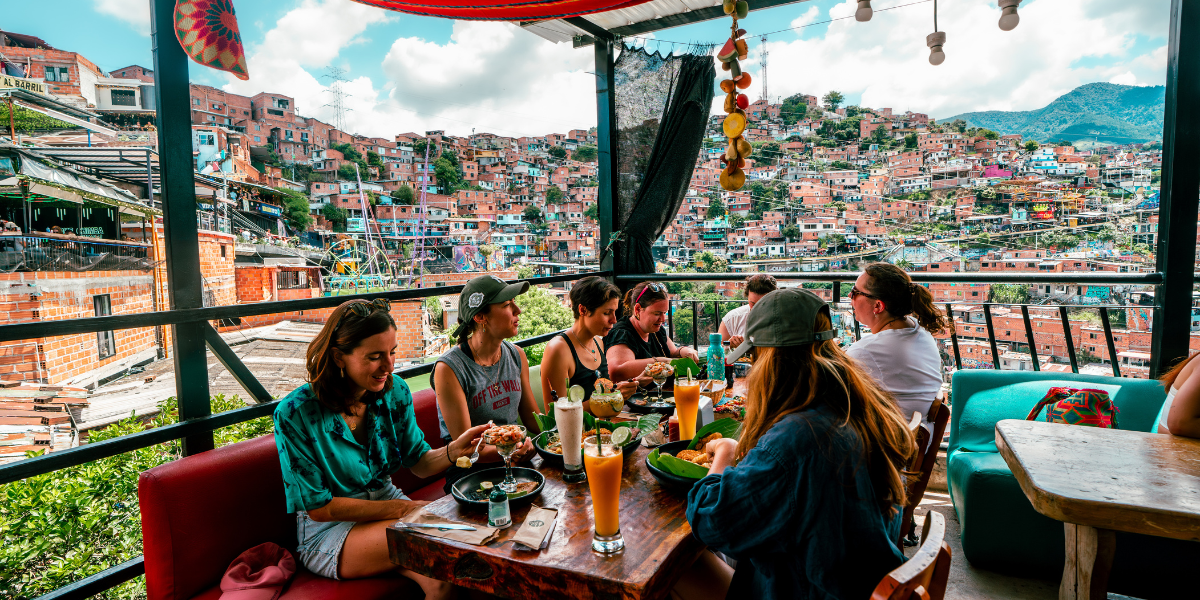 Un repas communautaire partagé à Medellìn - J7