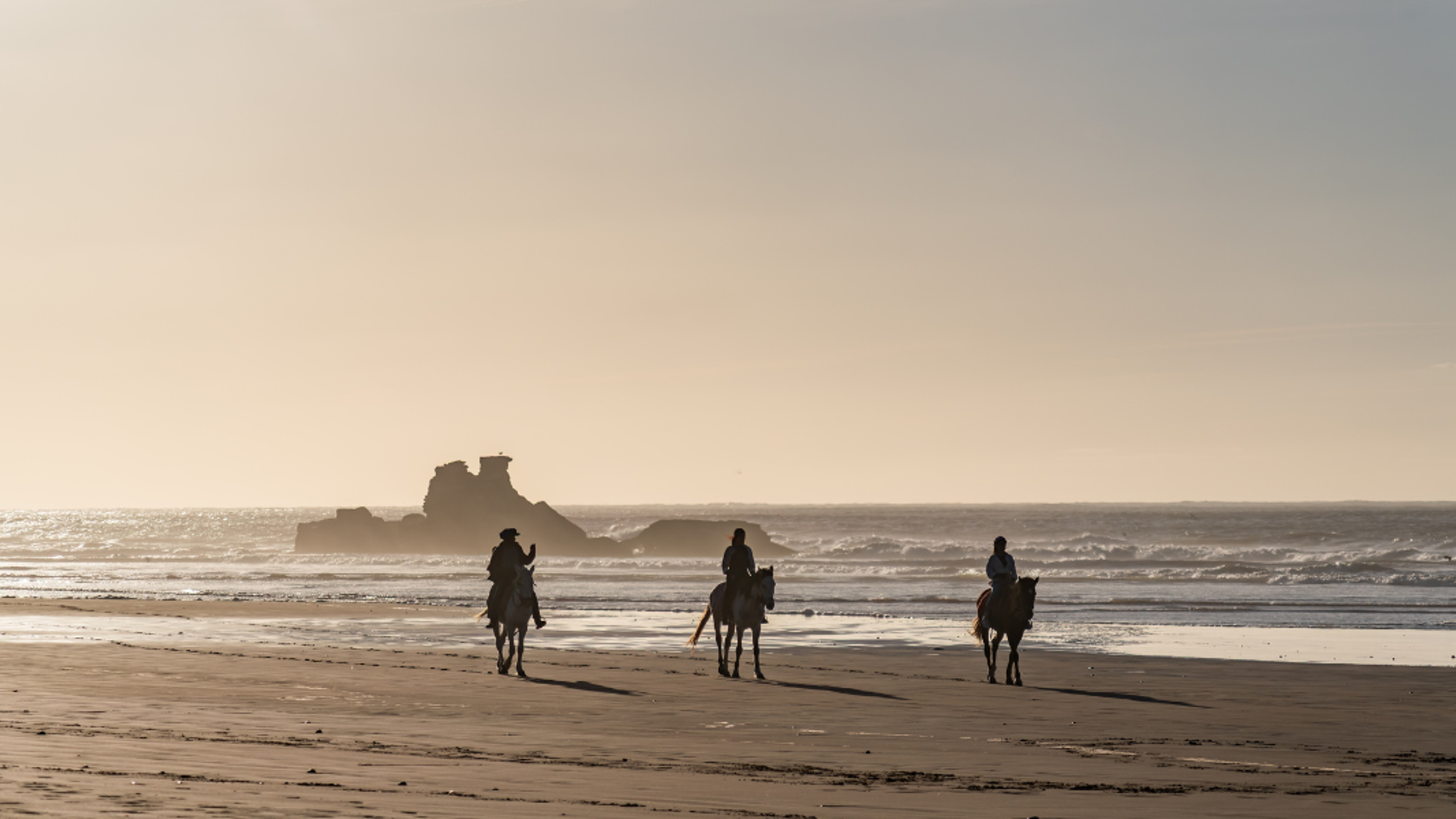 Une balade à cheval sur la plage (en option) - jours 3 ou 4