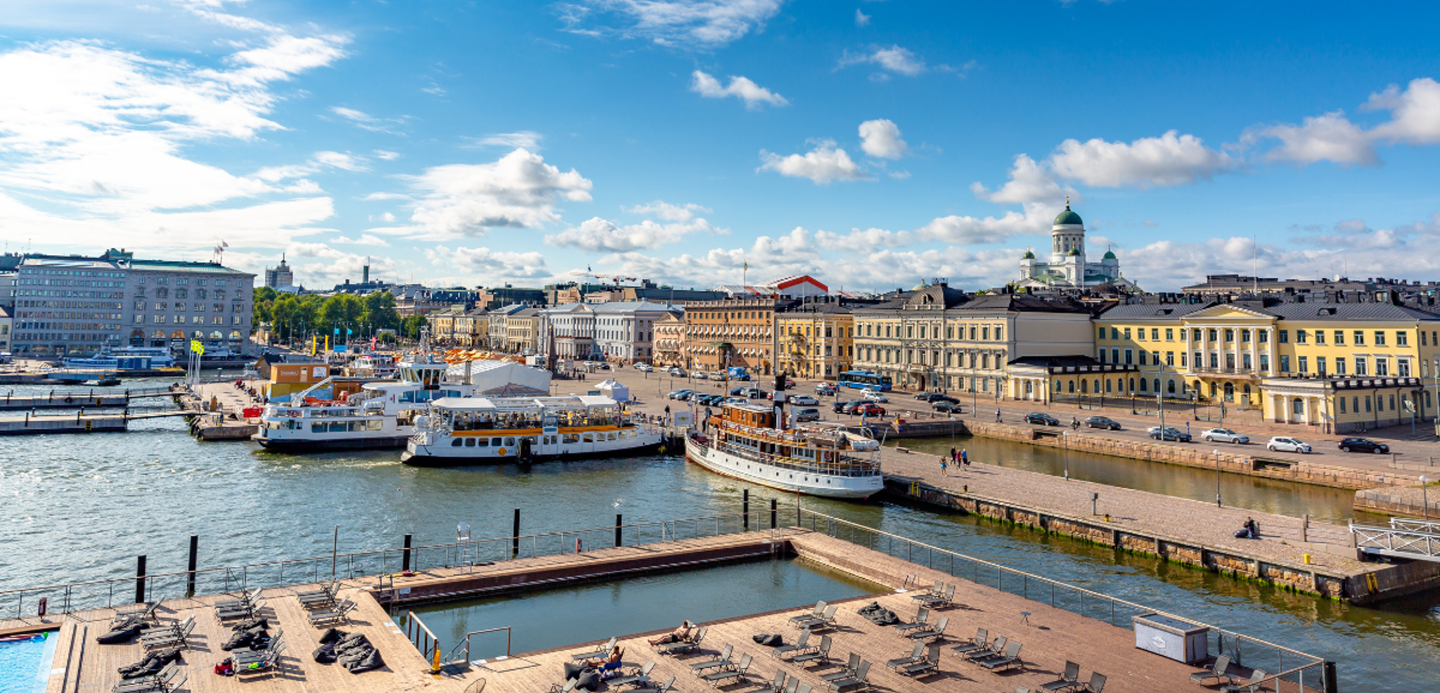 Piquez une tête d'eau de mer à Piscine Allas, dans le port