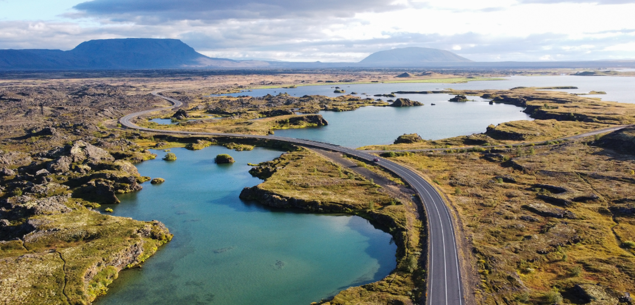 Route panoramique le long du lac Myvatn, Islande