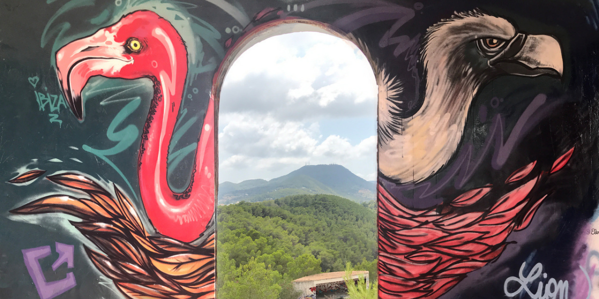 avec ses réalisations d'artistes du monde entier ! 