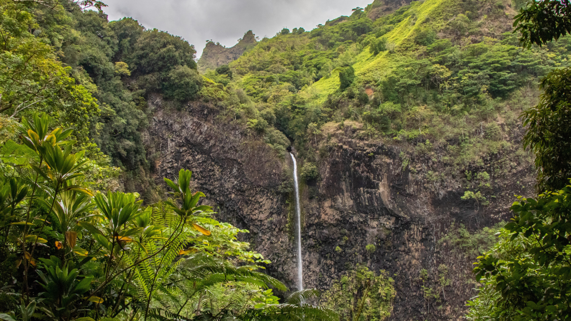 Cascade, Tahiti, ©Shutterstock