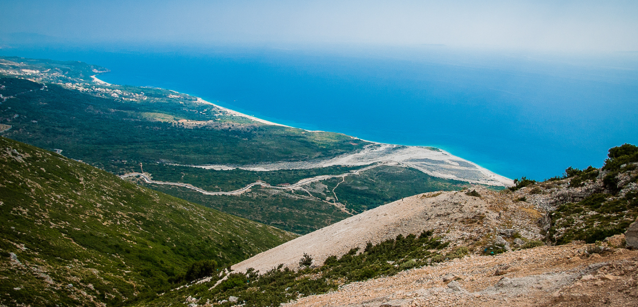 Puis traversez le parc national de Llogara pour rejoindre la côte