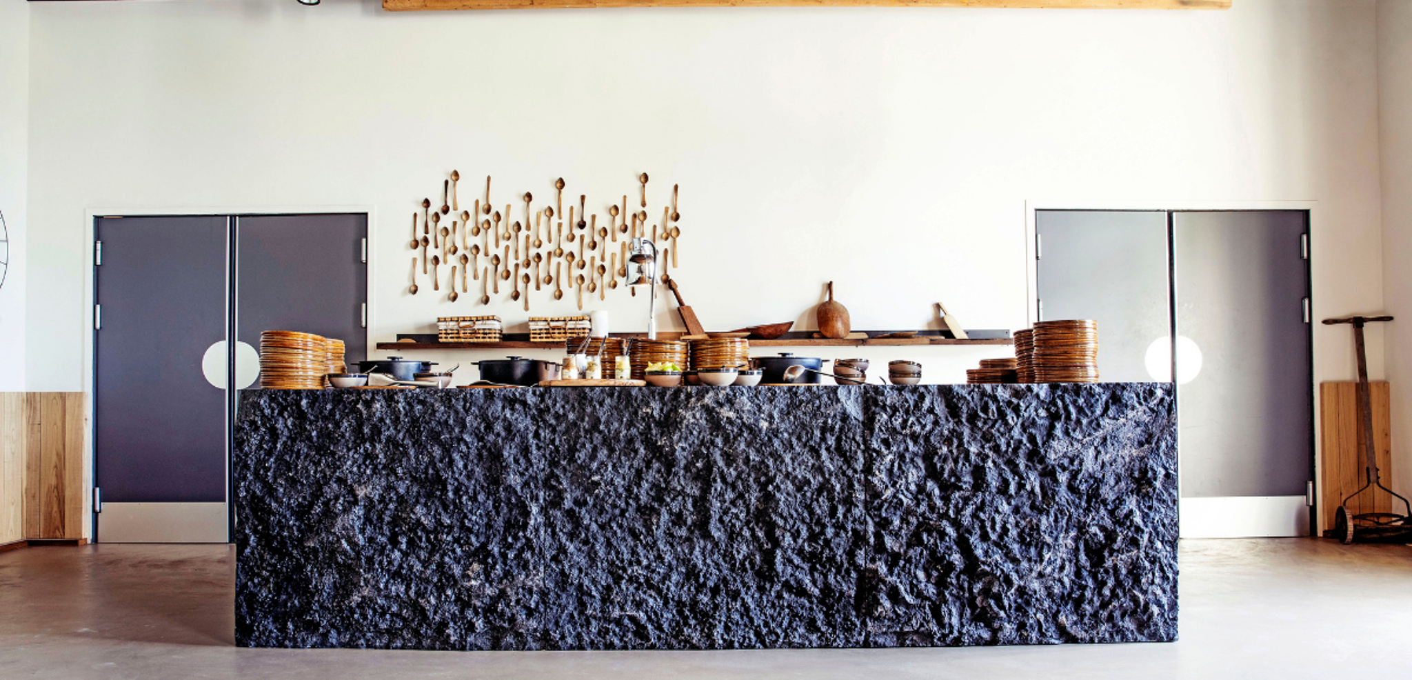 Debout les filles, venez régaler vos papilles au buffet