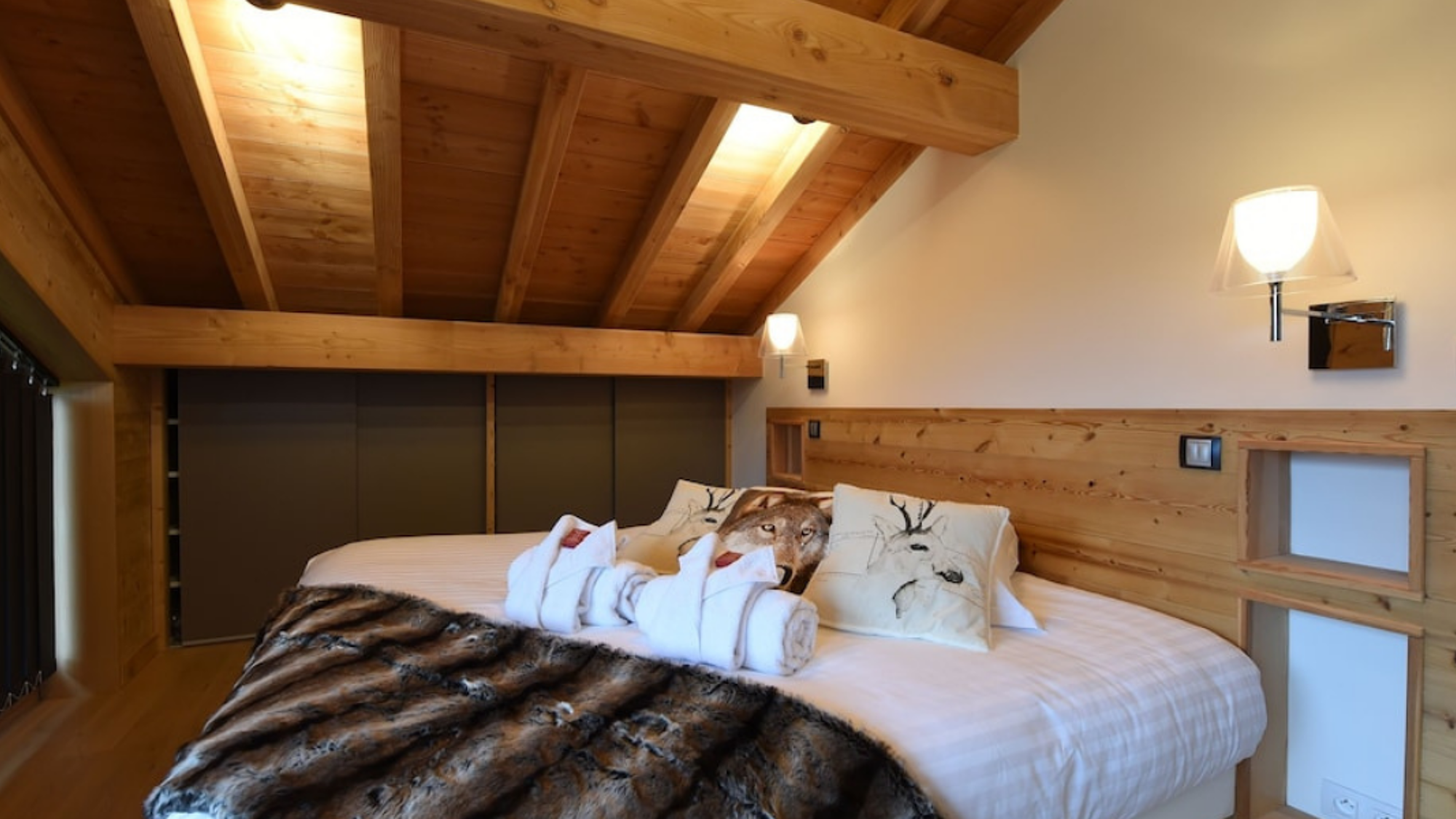 Profitez d'un repos mérité dans les chambres cosy ! (2 lits de 90)