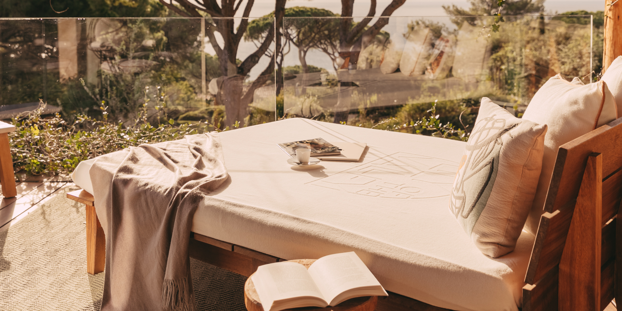 Lily of the Valley, Golfe de Saint Tropez