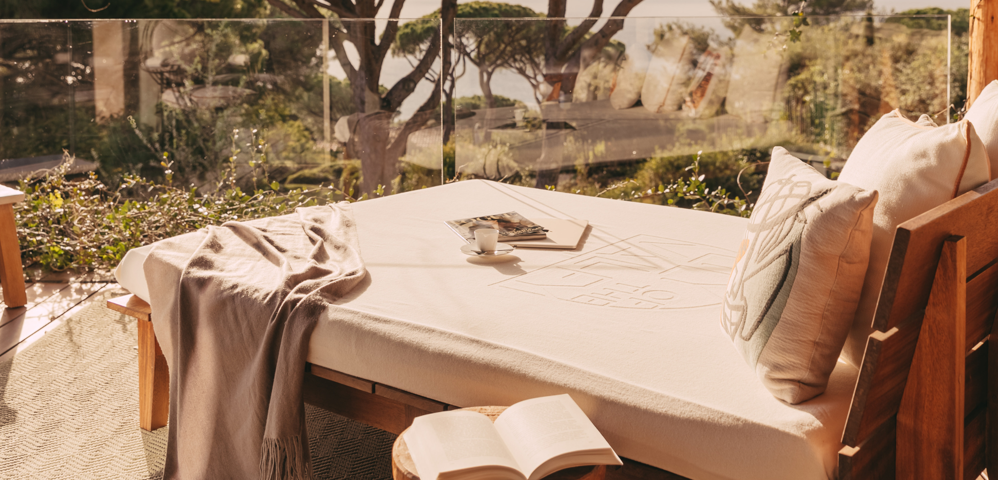 Lily of the Valley, Golfe de Saint Tropez