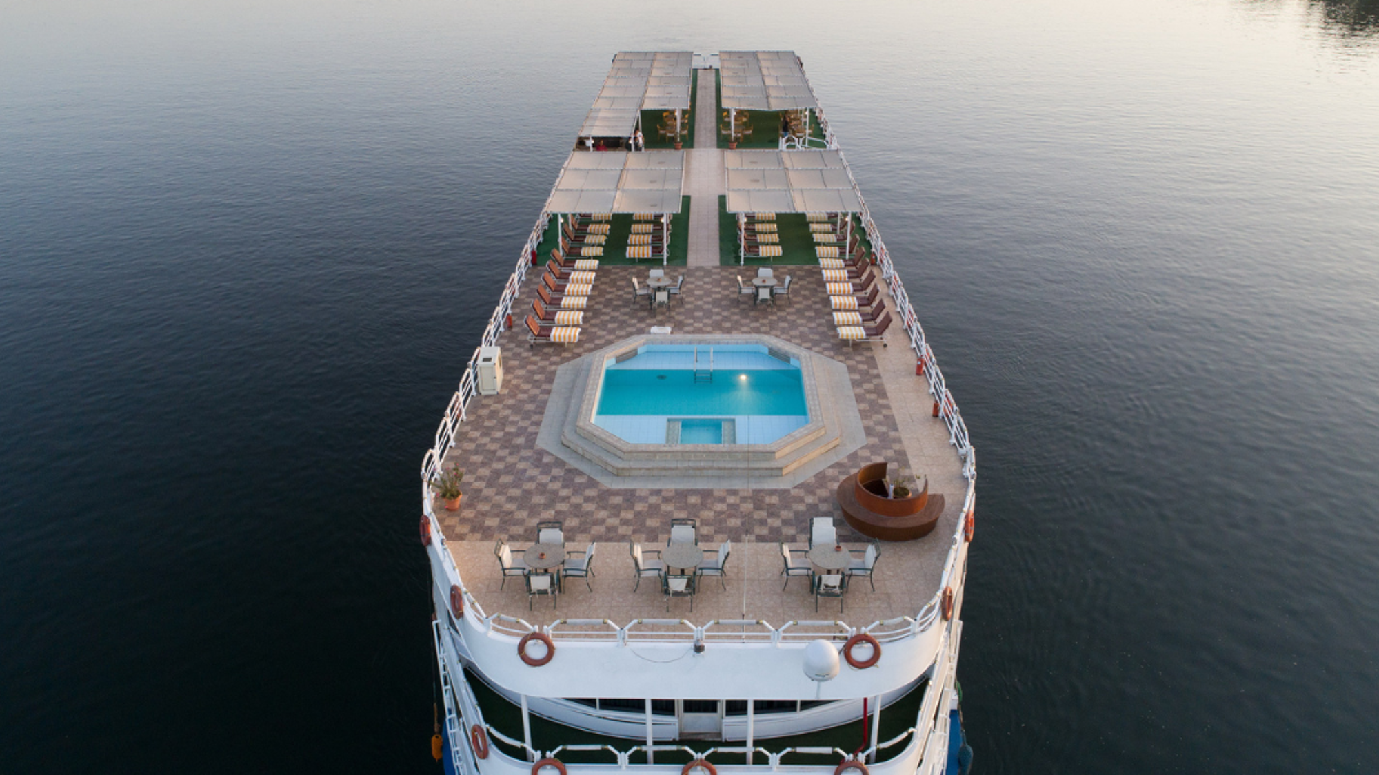 Votre bateau tout confort : MS Nile Azur (ou similaire) - jours 1 à 8