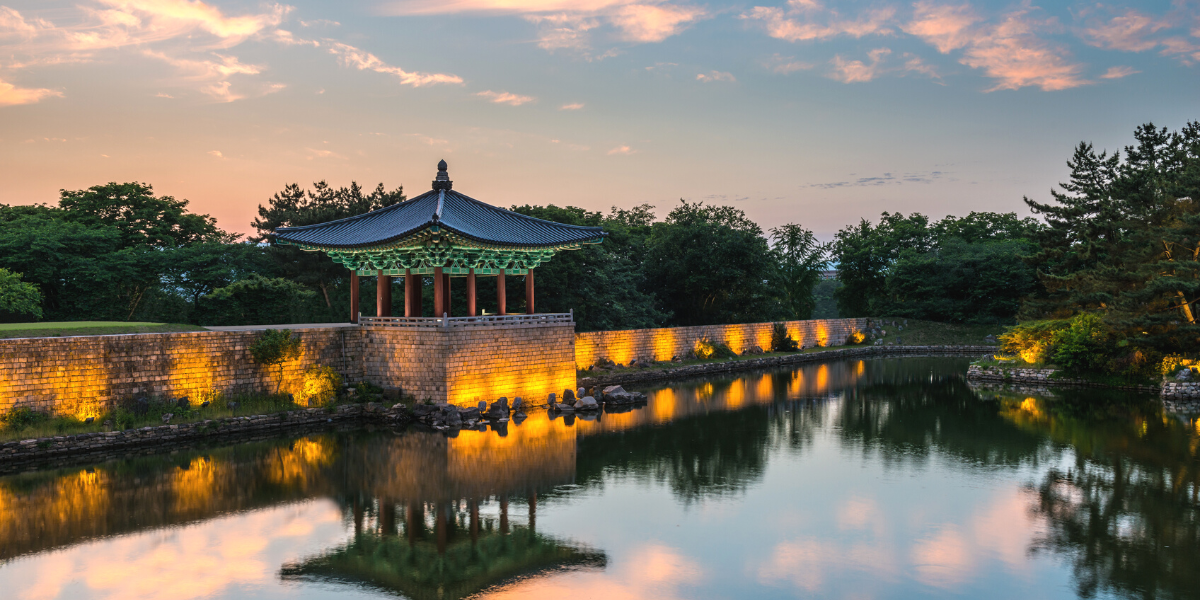 Anapji à la tombée de la nuit, Gyeongju 