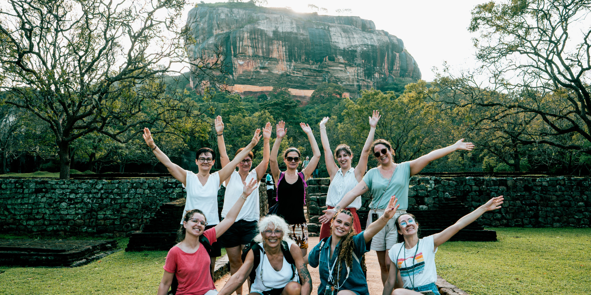 Une pause avant l'ascension du rocher du Lion, forteresse rocheuse de Sigiriya et symbole de l'île - Jour 3