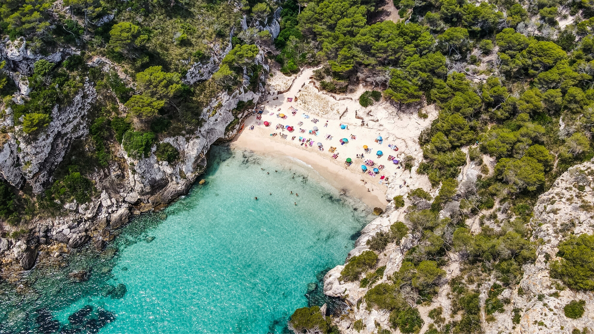 Cala Macarella, Minorque, Espagne ©Shutterstock