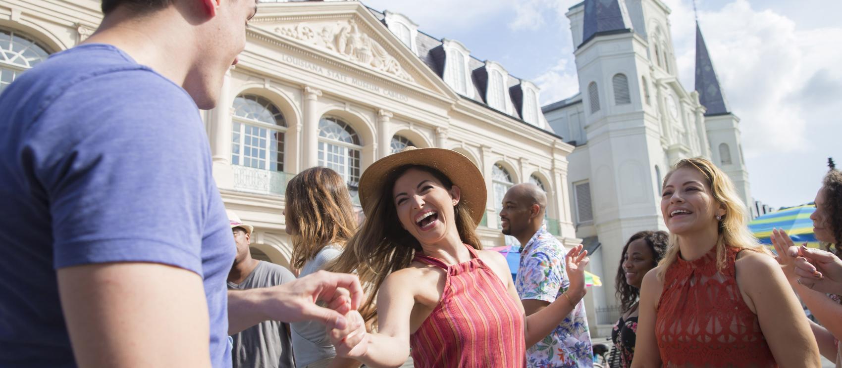 Laissez-vous entrainer par la joie de vivre locale ! 