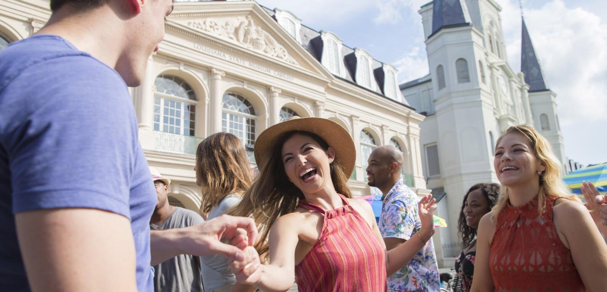 Laissez-vous entrainer par la joie de vivre locale !