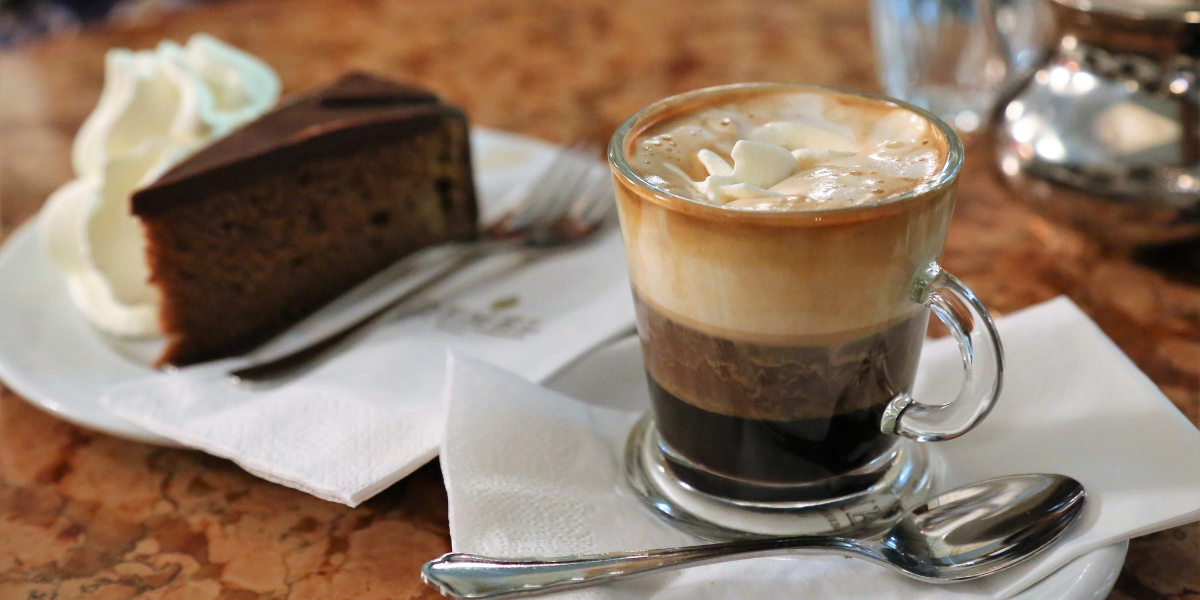Et ne partez pas sans avoir dégusté un bon café viennois !