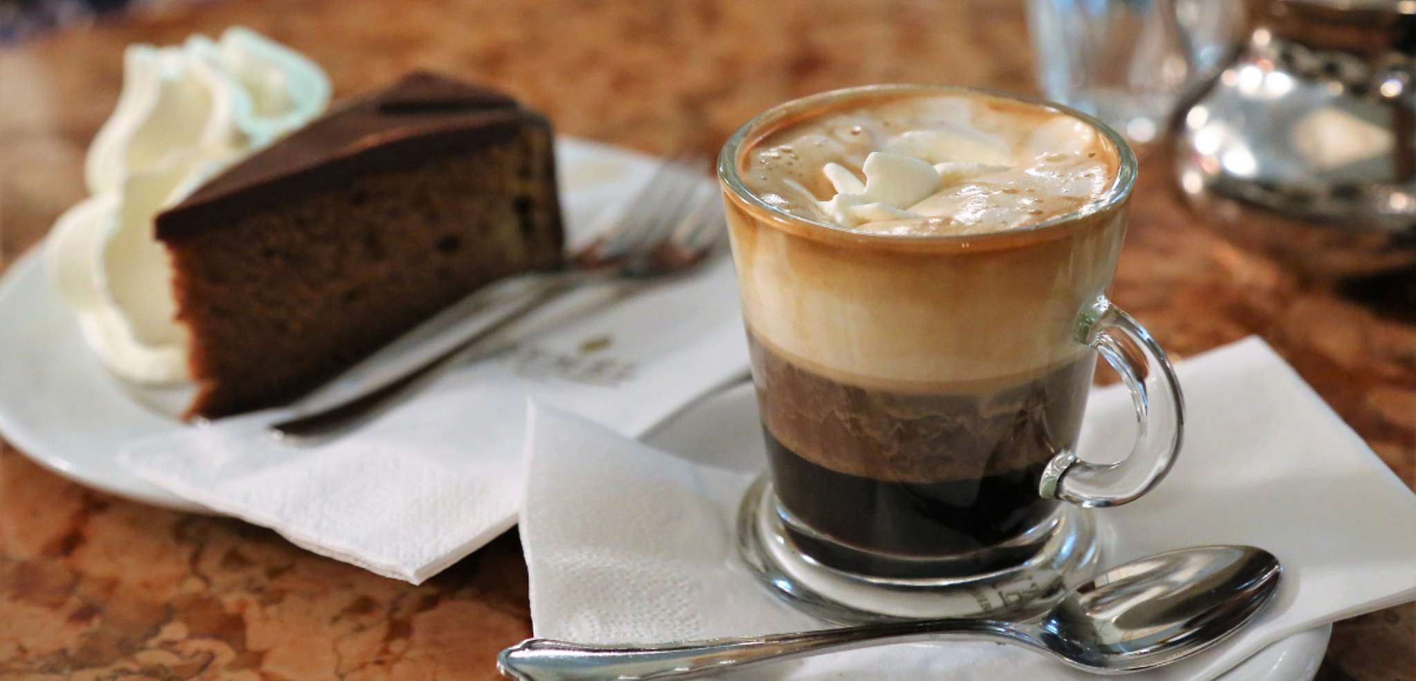 Et ne partez pas sans avoir dégusté un bon café viennois !