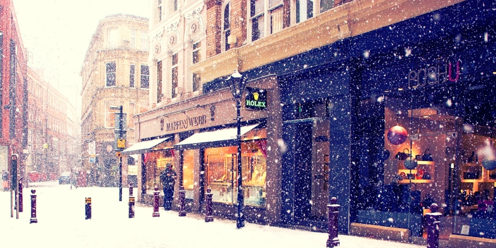 Arpentez les ruelles enneigées