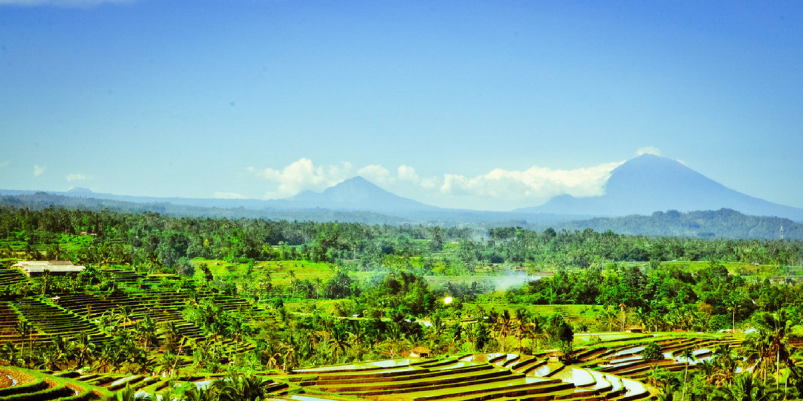 le Mont Agung en arrière-plan !